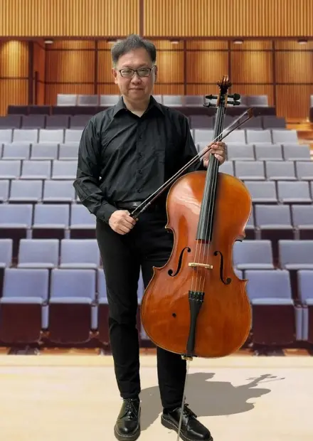 薩爾樂團團長 康思聖